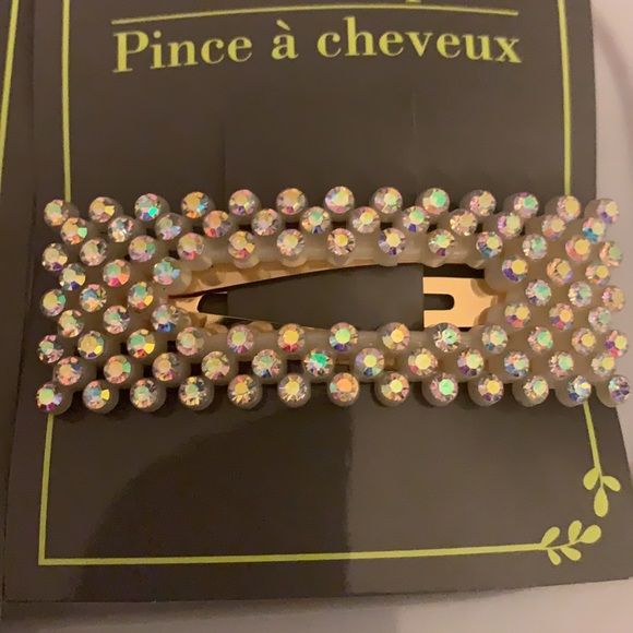 Hair Clips - Picture 2 of 4